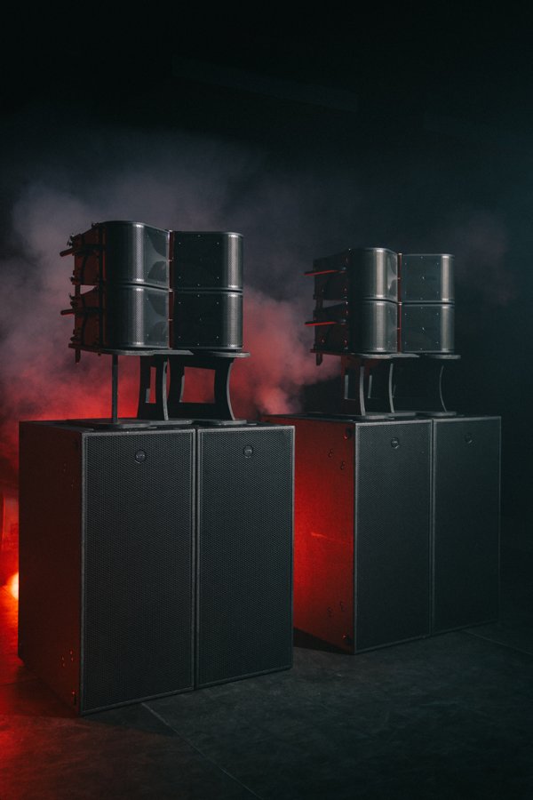 Arcline 8 Double Stack — Void Acoustics rig